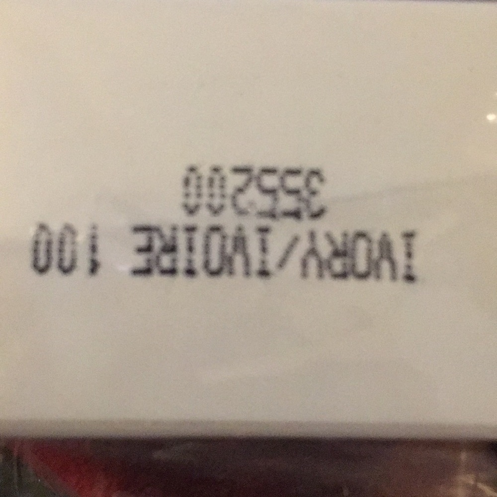 Mary Kay Medium coverage foundation 1 fluid ounce - Picture 3 of 3